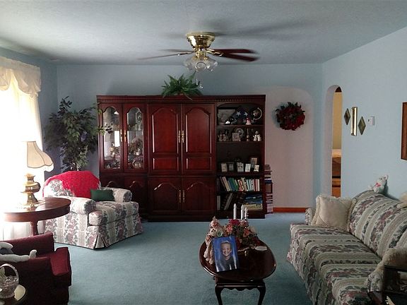 4th image of 505 4th St E