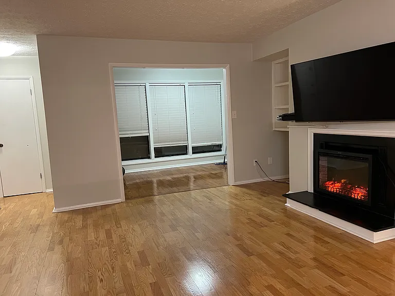1400 Summit North Dr NE — Photo 15