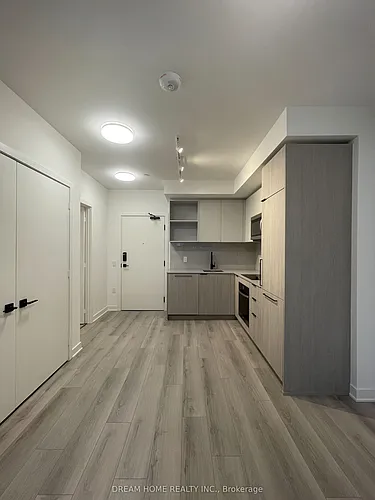 1185 Dupont St #704 Photo 1