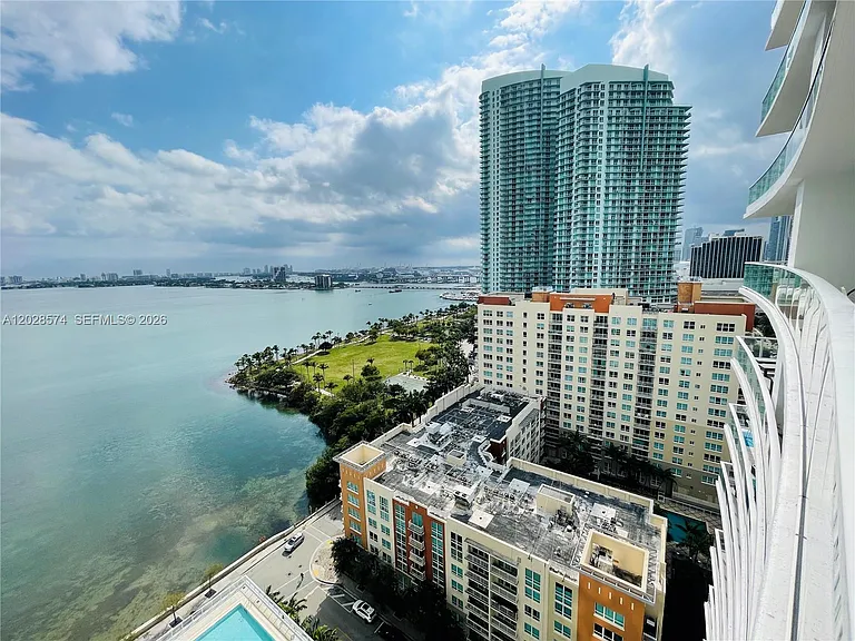 2020 N Bayshore Dr #2008 — Photo 33