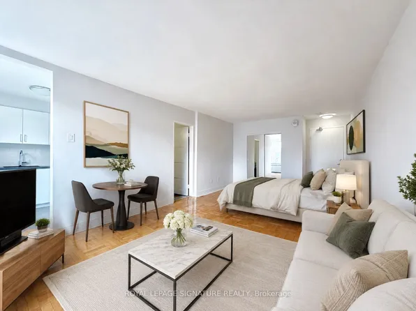 1545 Bathurst St, Toronto, ON