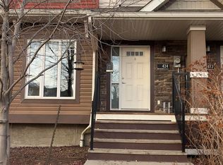 424 Chappelle Dr SW, Edmonton, AB T6W0Z3