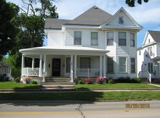 203 Walnut St APT 2, Washington, IL 61571