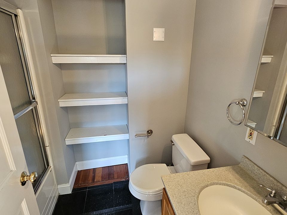 1st image of 62 Ridgemont St