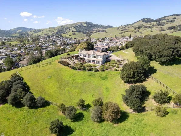 1054 Valle View Court, Novato, CA 94945