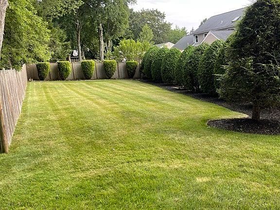 5th image of 16 Logan Dr