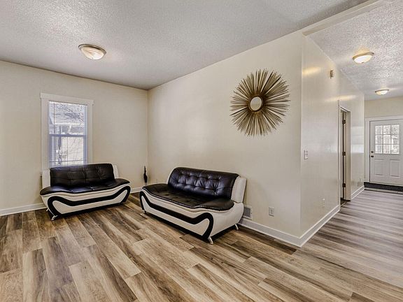 5th image of 2928 34th Ave S