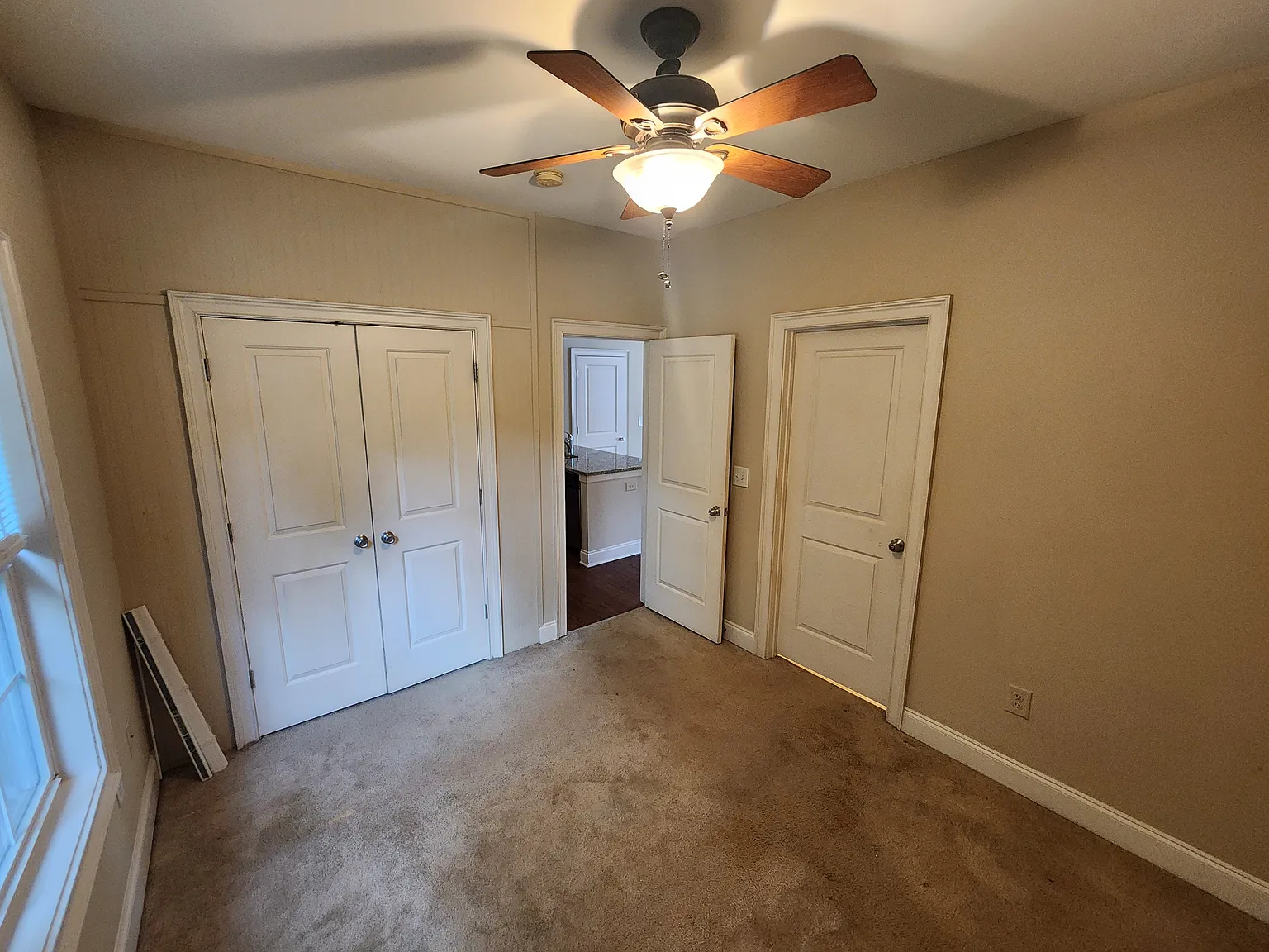 4 bed, 1575 sqft, $2,160 — Photo 3