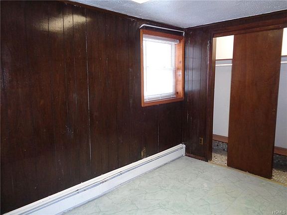 4th image of 16 Leeside Dr