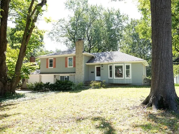 9801 W 93rd St, Overland Park, KS 66212