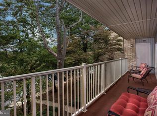 8 Over Ridge Ct APT 4032, Baltimore, MD 21210