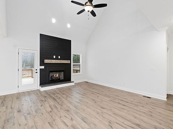 5th image of 129 Hereford Farms