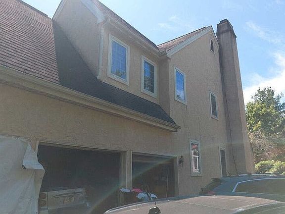 3rd image of 5006 Brittany Ln