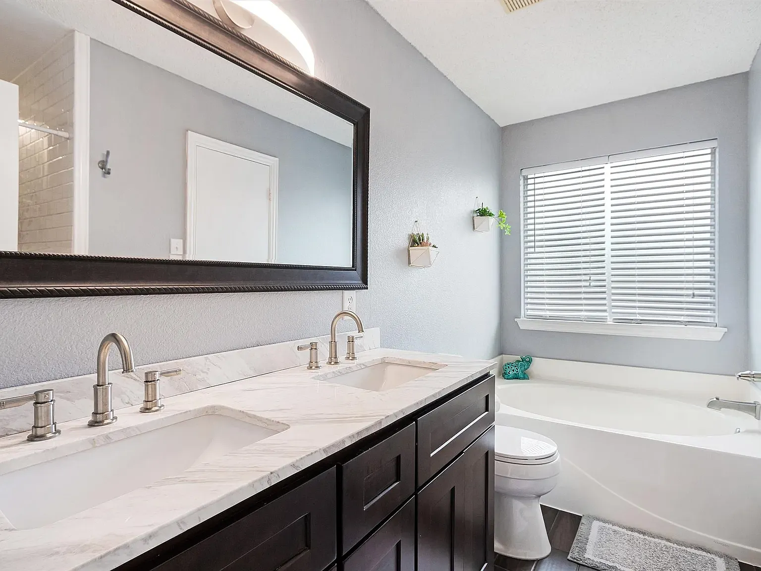 3 bed, 1462 sqft, $2,300 — Photo 4