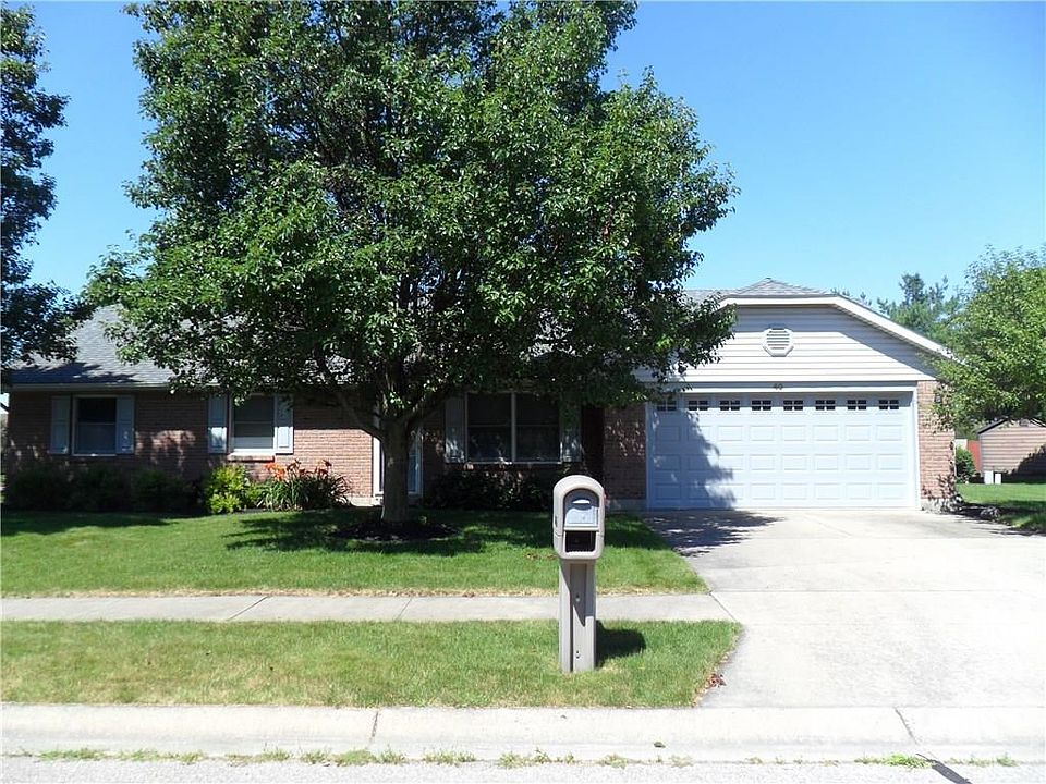 1st image of 40 Newton Dr