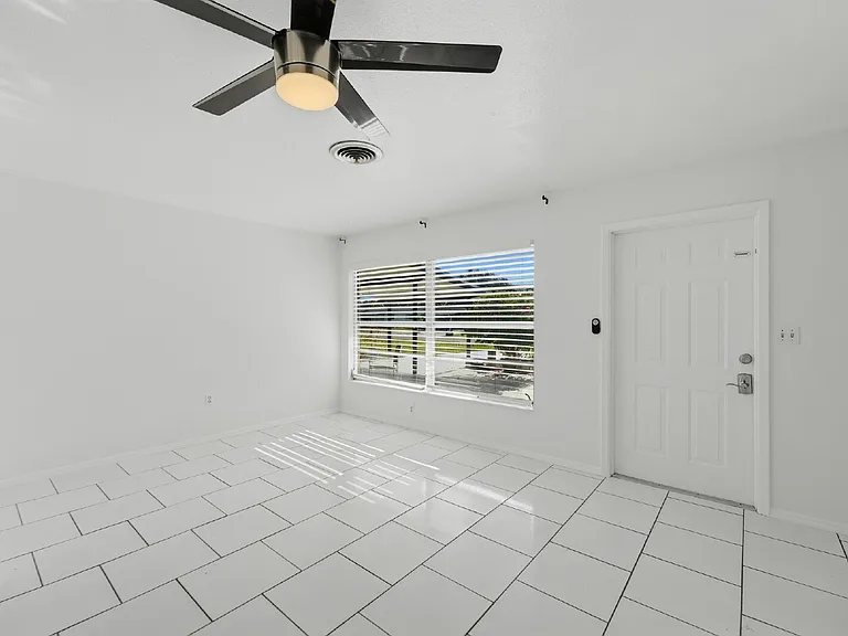 438 Granada Blvd #A — Photo 4