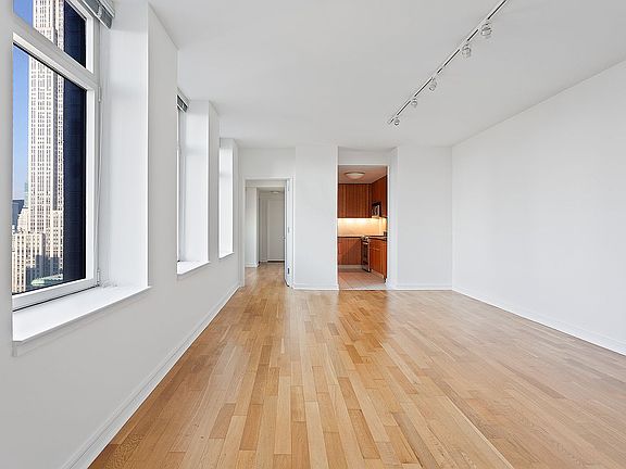 5th image of 11 E 29th St APT 33B