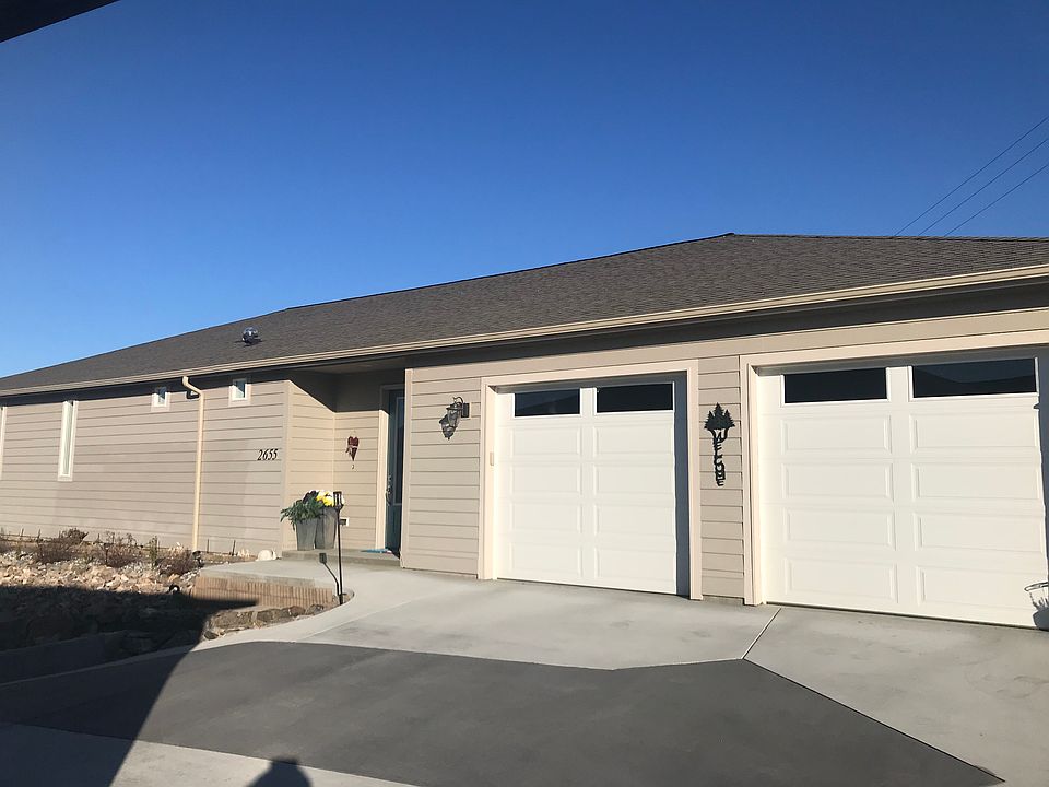 1st image of 2655 Catalina Ave