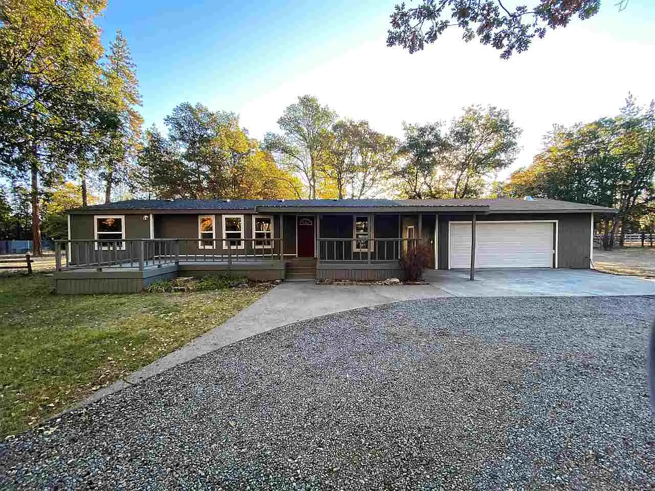 5830 Memory Ln photo 1