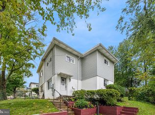 10619 Maple St, Fairfax, VA 22030