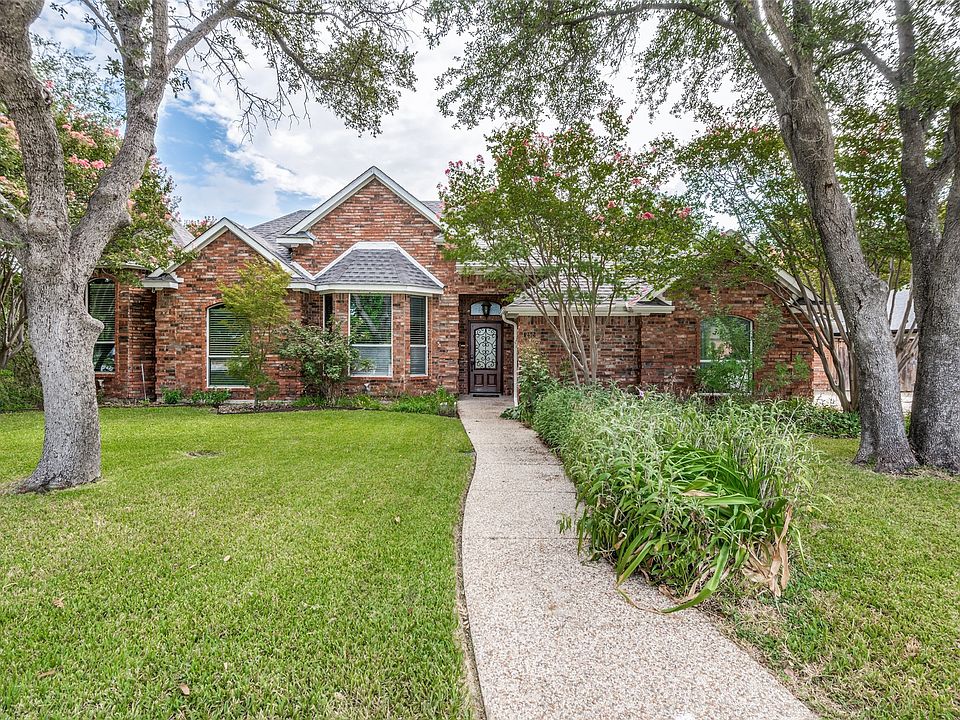1st image of 252 Plantation Dr