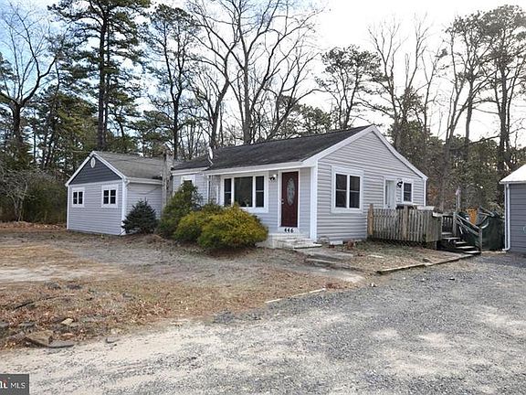 5th image of 446 Beech Ave