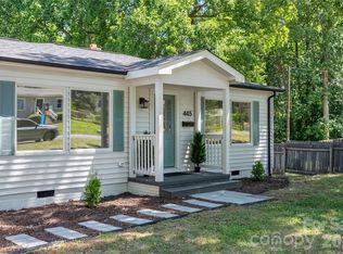 445 Oakwood Ave, Mooresville, NC 28115