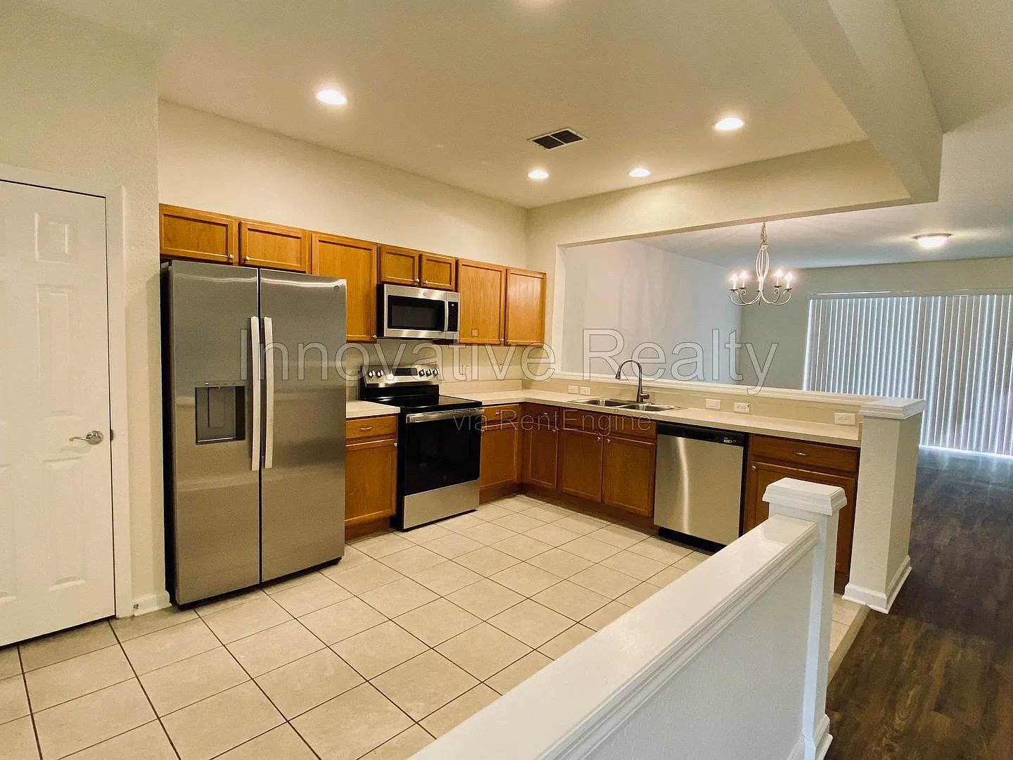 3 bed, 2.5 bath, 1980 sqft, $2,450 — Photo 4
