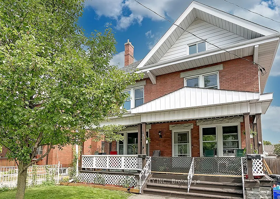 153 Drummond St #UPPER