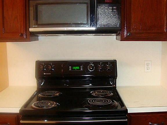 3rd image of 17603 Glenmark Dr