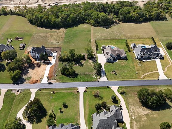 5th image of 29B Lake Breeze Dr
