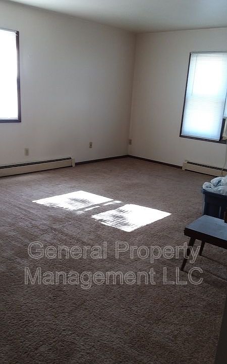 2nd image of 847 N Hastings Way #C