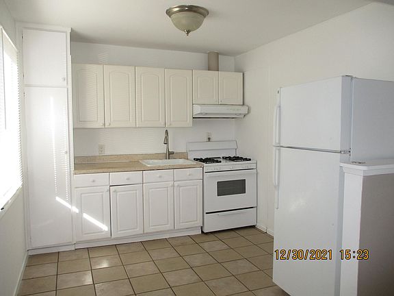 4th image of 3950 Street
