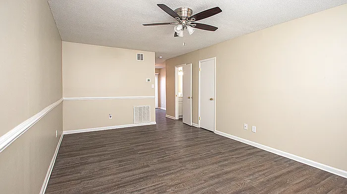 2 bed, 1.5 bath, 1120 sqft, $1,250 — Photo 3