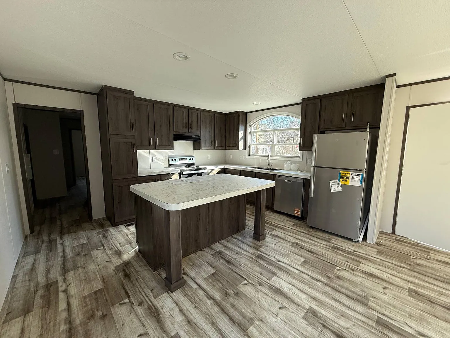 3 bed, 2.0 bath, $1,200 — Photo 3