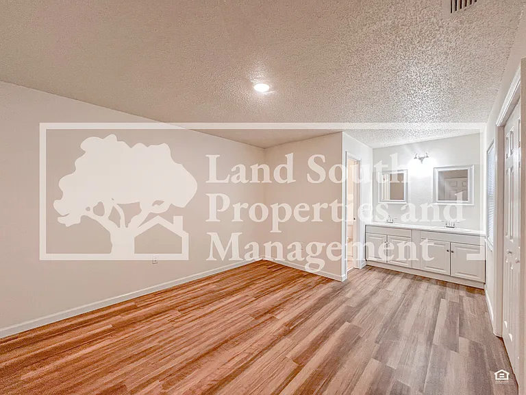 124 Rosalynn Cir — Photo 10