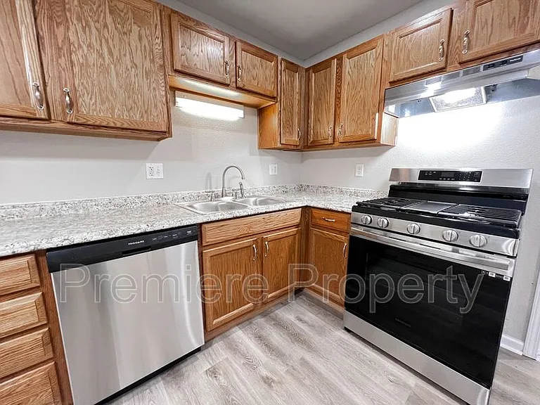 534 Forest Ave #A — Photo 6