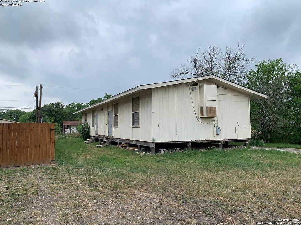 1st image of 16070 Brewster St (Lot 1)