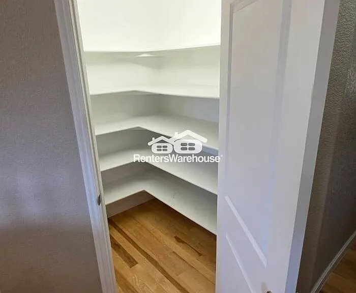 281 Himalaya Ave — Photo 5