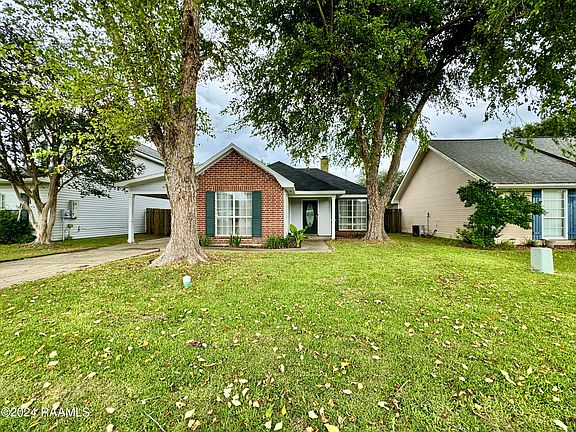 3rd image of 131 Sugarcreek Dr