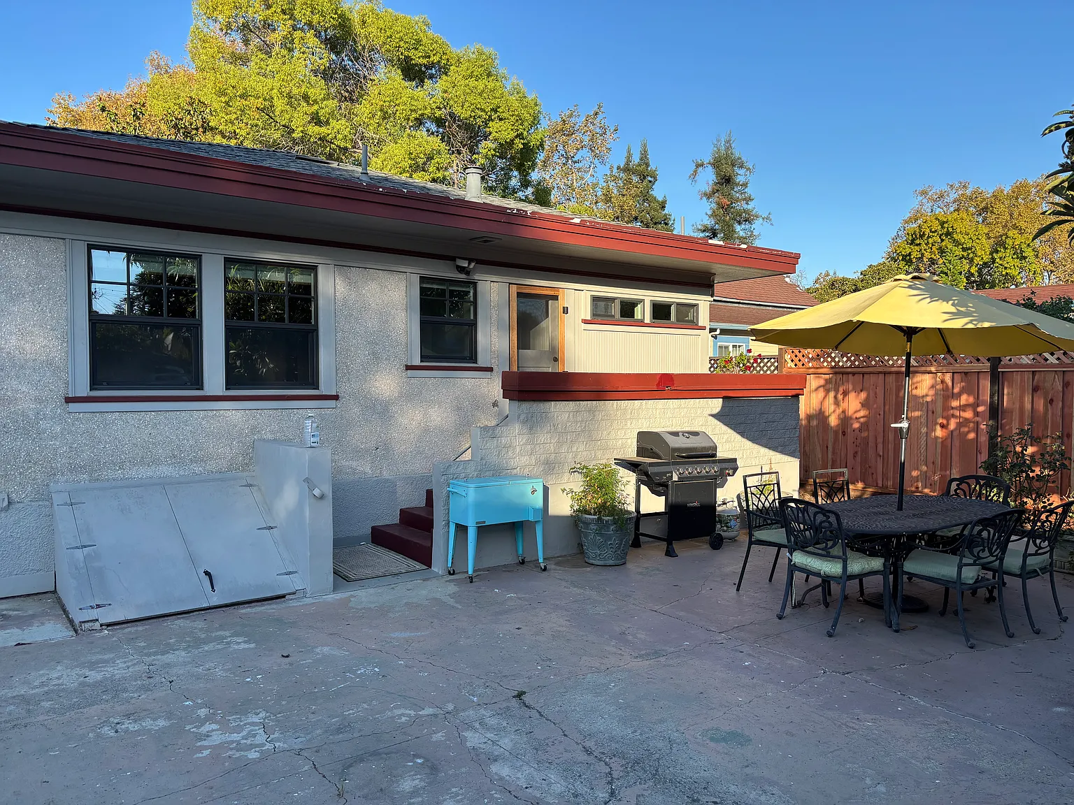 3 bed, 1142 sqft, $4,700 — Photo 4