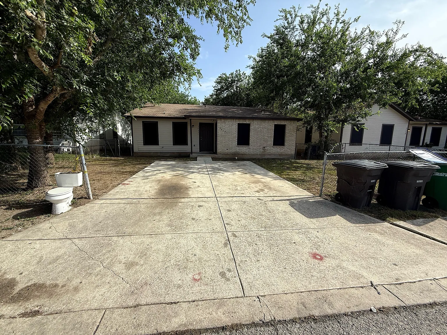 3435 Gateway Dr — Photo 1
