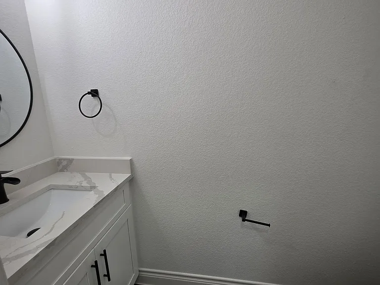 105 N Creek Dr #A/B — Photo 12