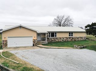 1188 E 418th Rd, Bolivar, MO 65613