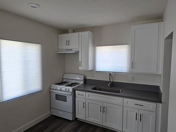 4th image of 987 E Baseline St #3