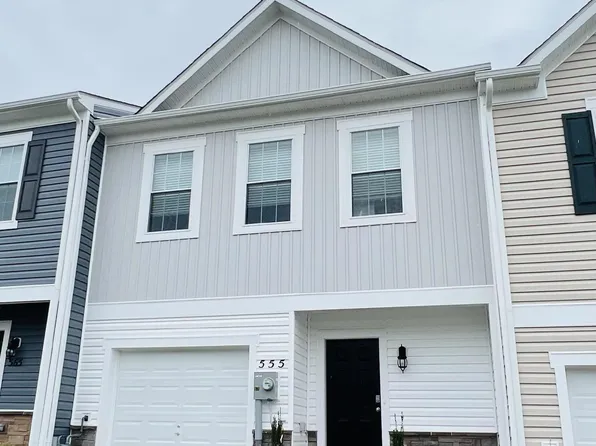 555 Locust Run Dr, York, PA 17404