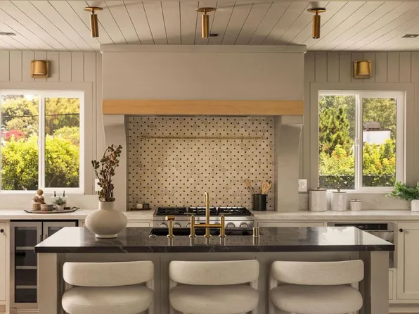 2215 Golden Cir, Newport Beach, CA 92660