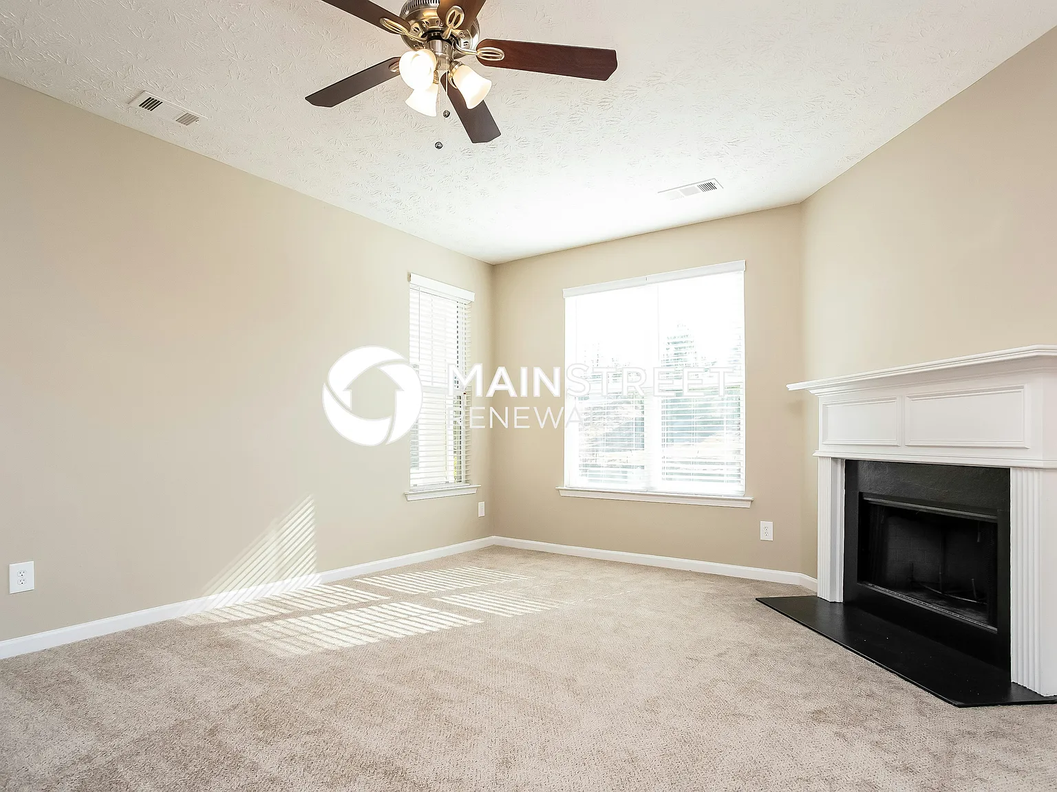 4910 Heritage Circle — Photo 2