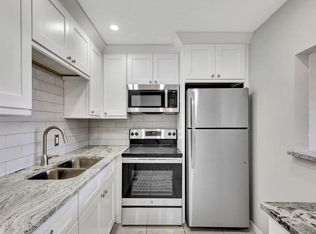 27 Camden Dr #B, West Palm Beach, FL 33417