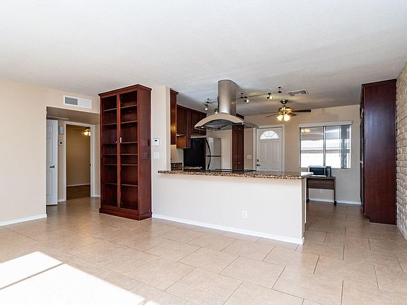 4th image of 2525 S College Ave APT 7
